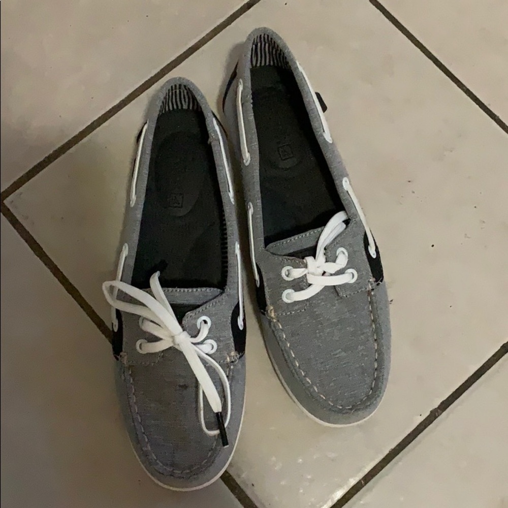Woman’s sperry